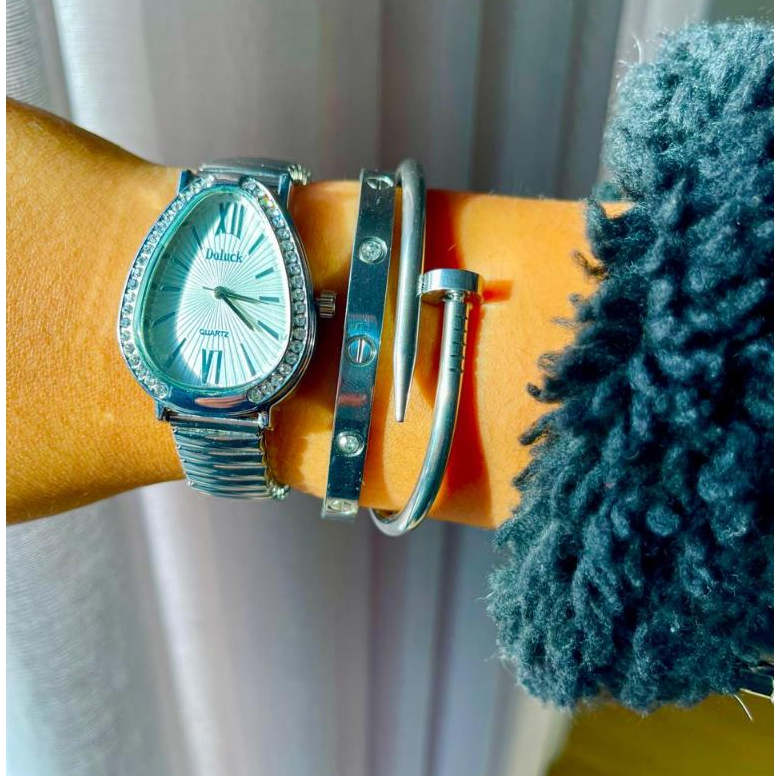 Kit Relogio Com Pulseira e bracelete Dourado e Prata Kit de Luxo Conforto Moda Blogueira